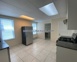 93 Marion St-Unit -3 in Brookline, MA - Building Photo - Building Photo