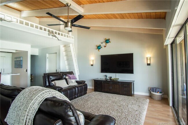 2355 NE Ocean Blvd in Stuart, FL - Building Photo - Building Photo