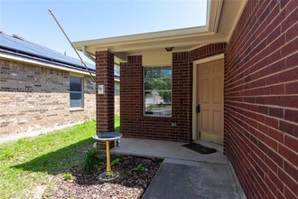 245 Shale Dr in Jarrell, TX - Building Photo - Building Photo