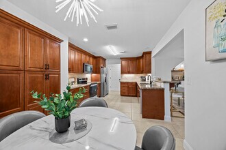 2400 Seaford Dr in Wellington, FL - Building Photo - Building Photo