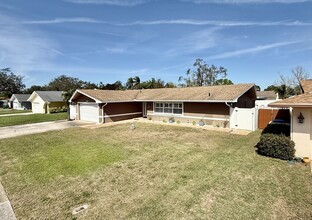 13151 84th Terrace N in Seminole, FL - Building Photo - Building Photo
