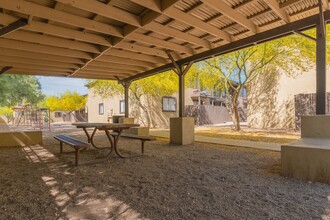 6016 S Park Ave-Unit -Two Bedroom in Tucson, AZ - Building Photo - Building Photo