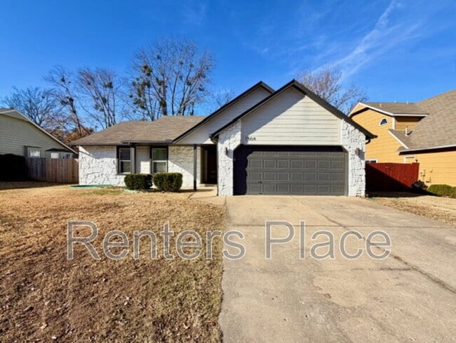 property at 1804 S Gardenia Ave