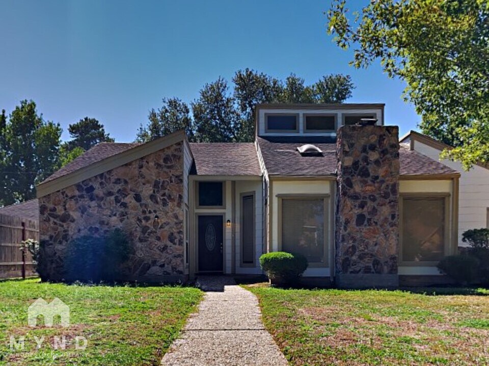 14923 Walters Rd in Houston, TX - Building Photo