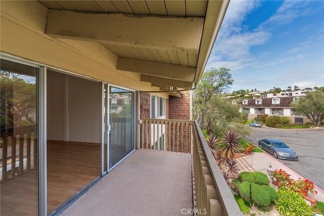 6542 Ocean Crest Dr, Unit B312 in Rancho Palos Verdes, CA - Building Photo - Building Photo