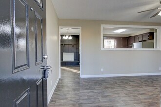 1585 Elberta Dr in Clarksville, TN - Building Photo - Building Photo