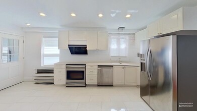 89 Antwerp St in Boston, MA - Building Photo - Building Photo