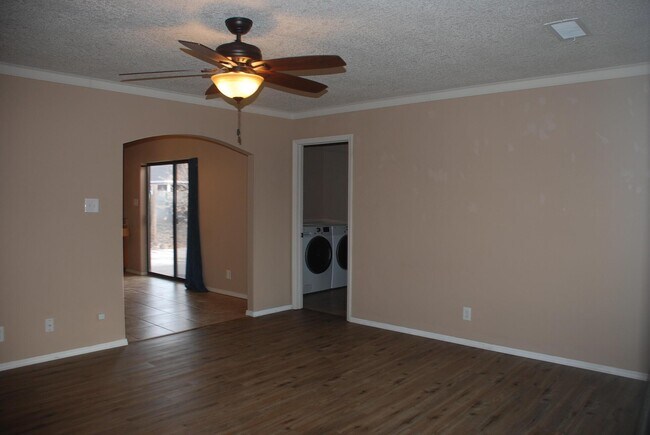 902 Ladron Ave in Los Lunas, NM - Building Photo - Building Photo