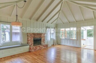 5 Ocean Ave in Monterey, CA - Building Photo - Building Photo