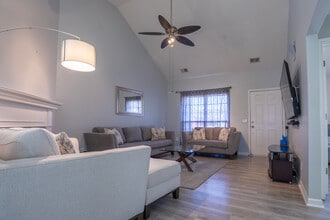 5464 Daniel Ray Dr in Nashville, TN - Building Photo - Building Photo