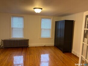 973 State St in New Haven, CT - Building Photo - Building Photo