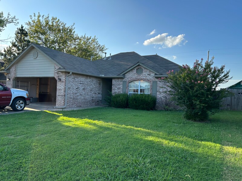 11011 East 118th St N in Collinsville, OK - Building Photo