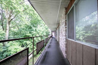 417 Washington St Apartments in Eau Claire, WI - Foto de edificio - Building Photo