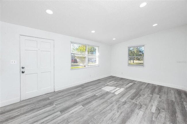 6745 88th Ave N in Pinellas Park, FL - Building Photo - Building Photo