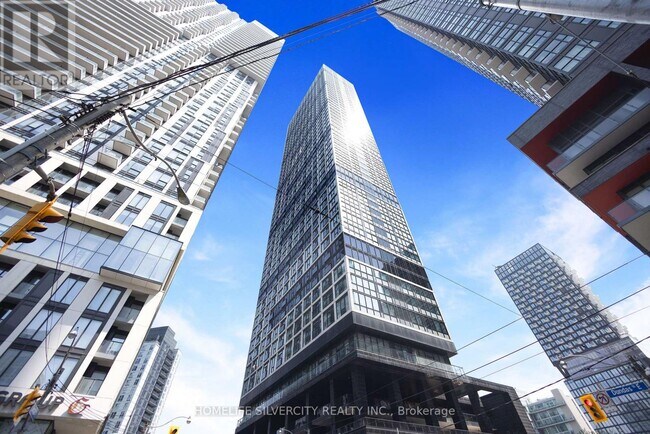 181 Dundas St E in Toronto, ON - Building Photo - Building Photo