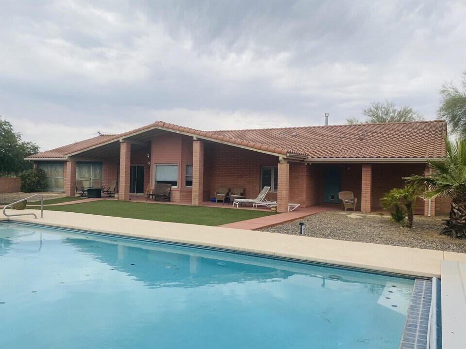 9300 N Calle Loma Linda in Oro Valley, AZ - Building Photo