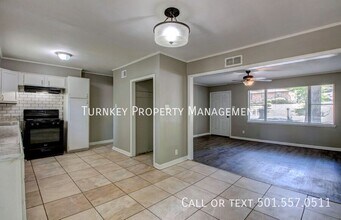 14 S Wakefield Dr in Little Rock, AR - Building Photo - Building Photo