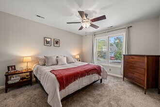 5 Hickorywood Sq in Durham, NC - Building Photo - Building Photo