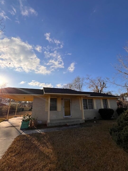 1500 Arlington Ave in Valdosta, GA - Building Photo