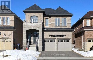 4 Lackington St in Brampton, ON - Building Photo