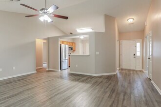 2081 Frogmore Dr in Middleburg, FL - Building Photo - Building Photo