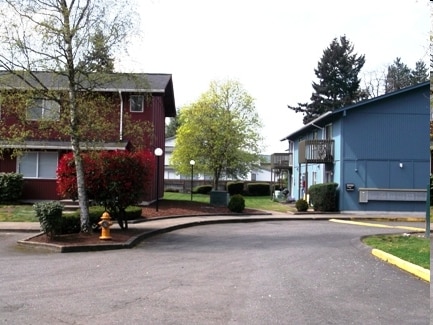 Auburn Manor Apartments in Auburn, WA - Foto de edificio - Building Photo