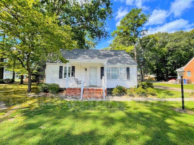 property at 1619 Laurel Ave