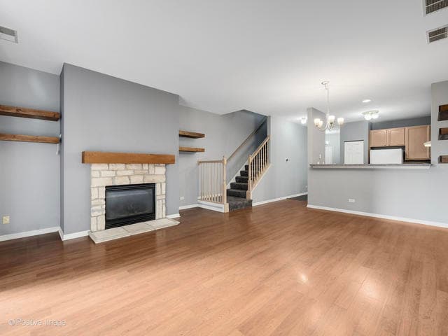 835 Genesee Dr in Naperville, IL - Foto de edificio - Building Photo