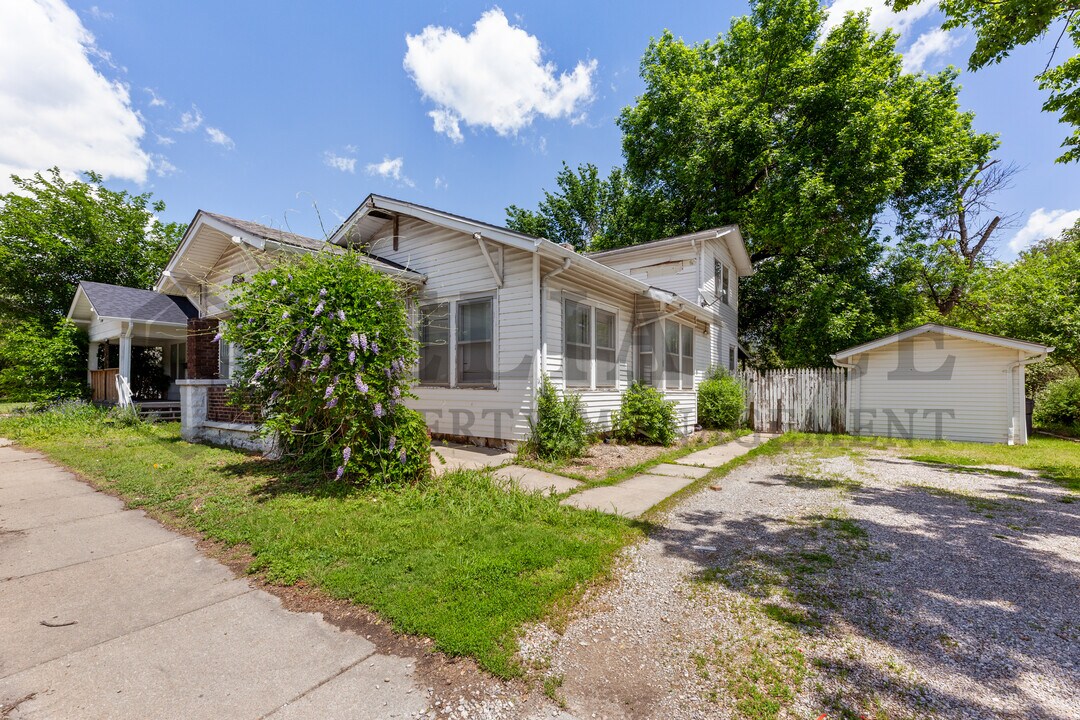 322 N Meridian Ave in Wichita, KS - Building Photo