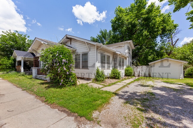 property at 322 N Meridian Ave
