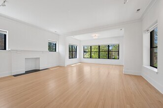 2755 Eastwood Ave in Evanston, IL - Building Photo - Building Photo