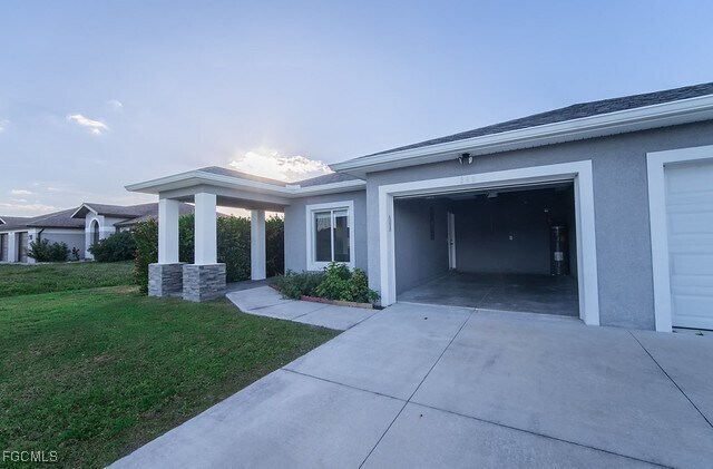 390 Pennfield Ave in Lehigh Acres, FL - Building Photo