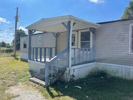 6119 Holy Cross Rd in Loretto, KY - Building Photo