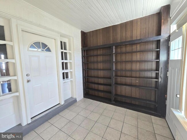 1455 E Cheltenham Ave in Philadelphia, PA - Building Photo - Building Photo