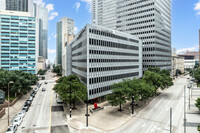 Gables Republic Tower in Dallas, TX - Foto de edificio - Building Photo