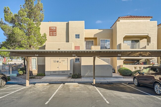 1908 Mountain Hills Ct in Las Vegas, NV - Building Photo - Building Photo