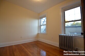 31 Park Dr, Unit 18 in Boston, MA - Building Photo - Building Photo