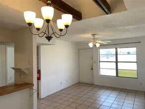 500 Austin Rd-Unit -2 in Eagle Lake, TX - Building Photo - Building Photo