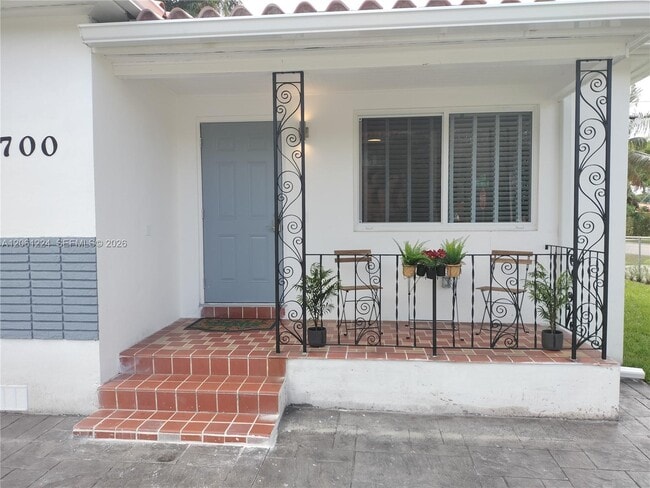 property at 2700 SW 28th Ct