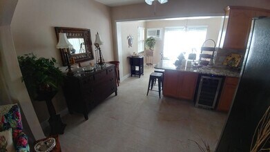 3406 Norfolk St in Pompano Beach, FL - Building Photo - Building Photo