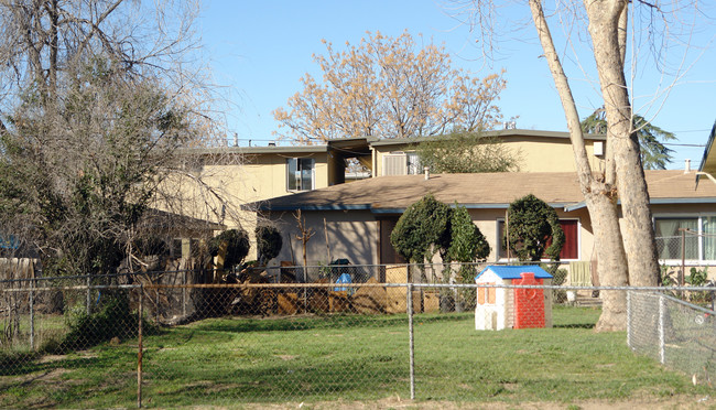 614-620 W 21st St in San Bernardino, CA - Foto de edificio - Building Photo