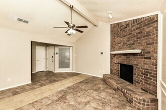 2700 Ridge Rd N in Fort Worth, TX - Building Photo - Building Photo
