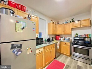 2035 N Gratz St in Philadelphia, PA - Building Photo - Building Photo
