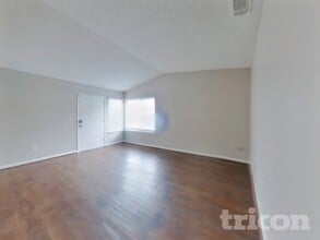 8626 Danridge Dr in Sacramento, CA - Building Photo - Building Photo