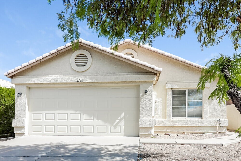 6746 E Melrose St in Mesa, AZ - Foto de edificio