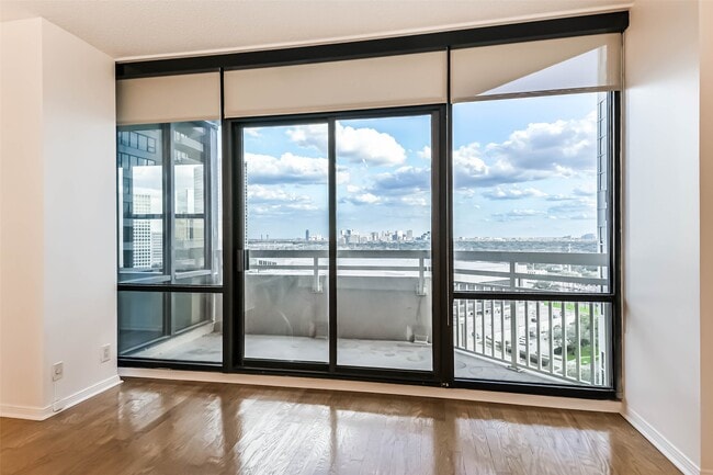 property at 14 Greenway Plz