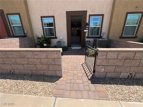 720 Sleeping City Ave in Henderson, NV - Building Photo - Building Photo