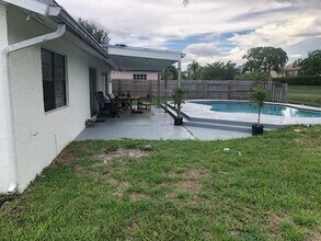 4770 NW 77th Terrace in Lauderhill, FL - Building Photo - Building Photo