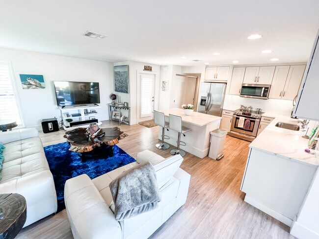 3950 Estero Bay Ln