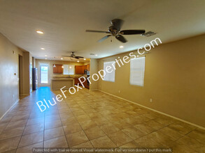 6192 W Bandelier Ct in Tucson, AZ - Foto de edificio - Building Photo